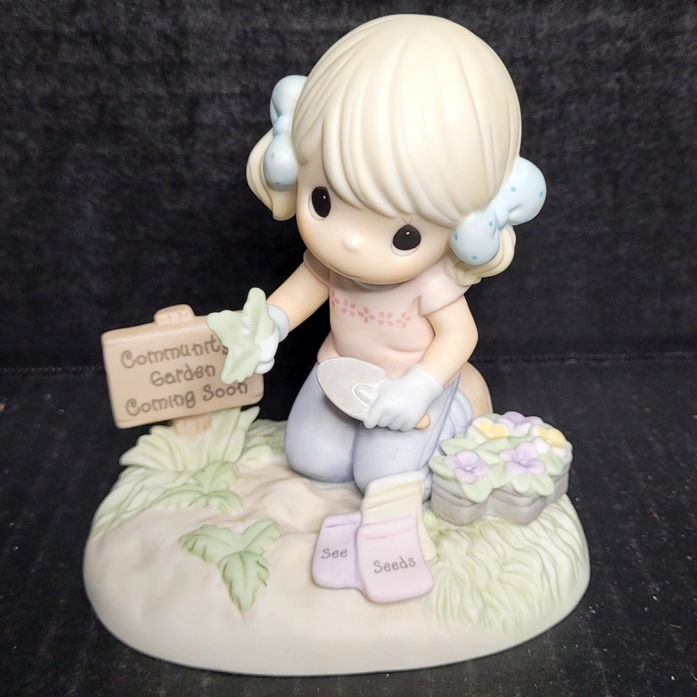 2008 Precious Moments Figurine Garden Till Your Heart's Content #CC8900001